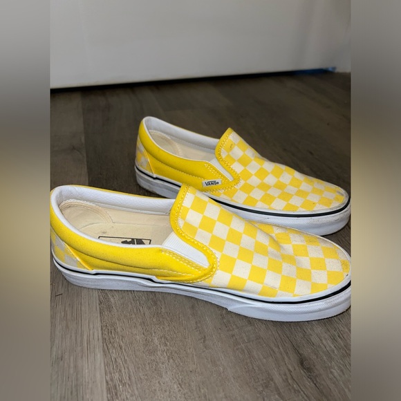 Women’s Checkered Vans - Picture 3 of 5